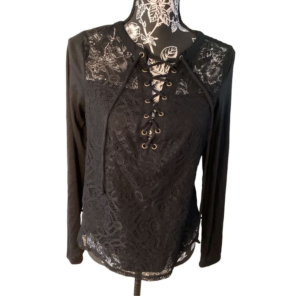 Vintage No Boundaries Lace Long Sleeve T Shirt Lace Up